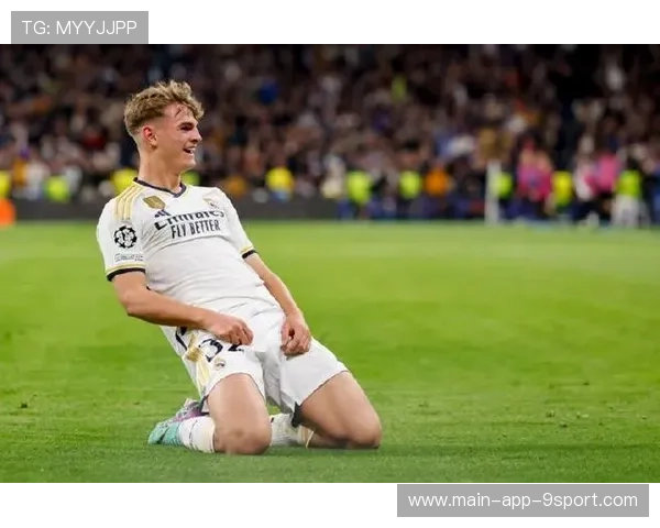 科莫主场28次射门颗粒无收,尼科·帕斯最后时刻罚丢绝杀点球 科莫主场28次射门颗粒无收,尼科·帕斯最后时刻罚丢绝杀点球